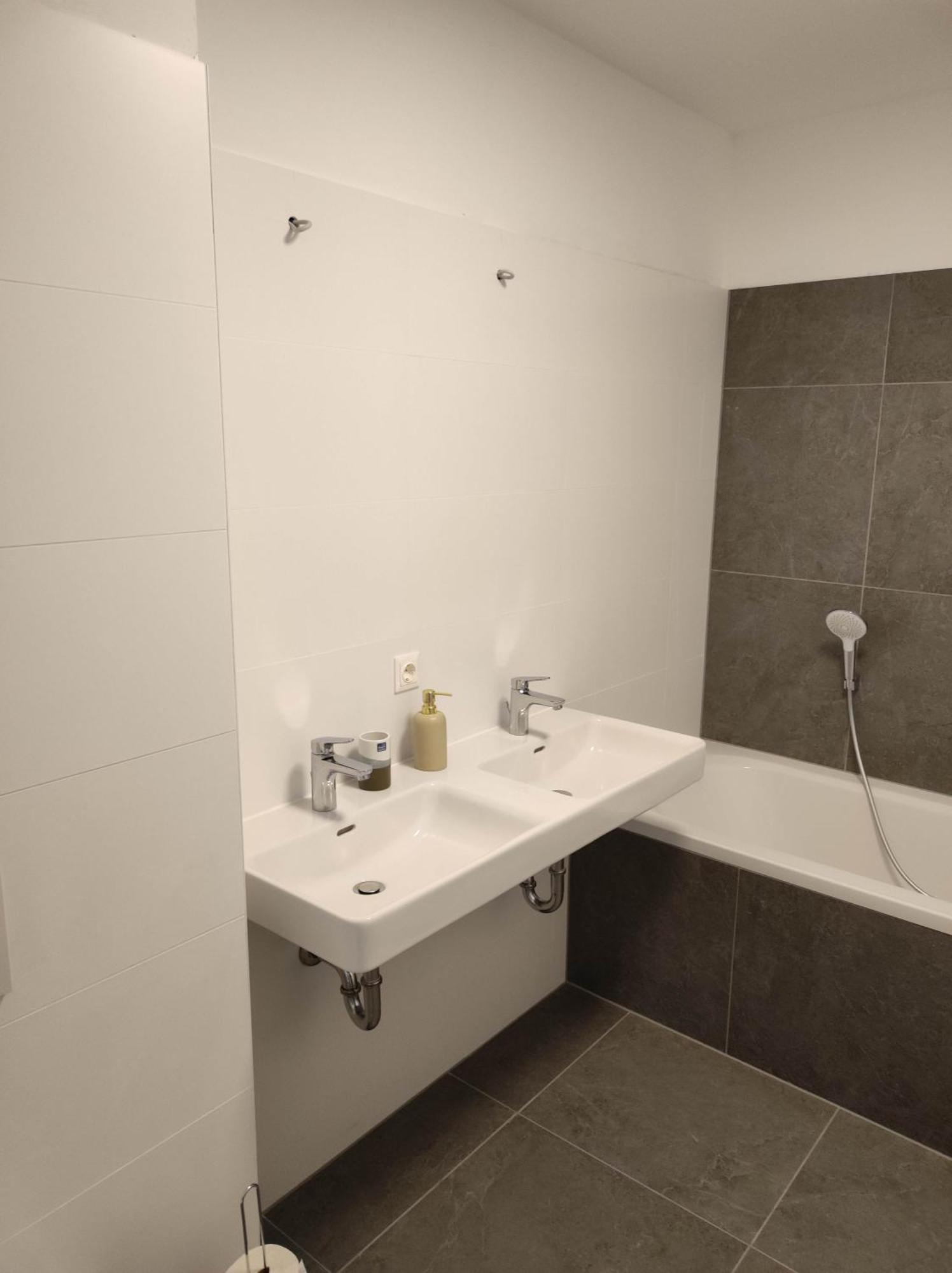 Luxus Penthouse Gegenueber International Centre Und Kaiserwasser Apartment Wien