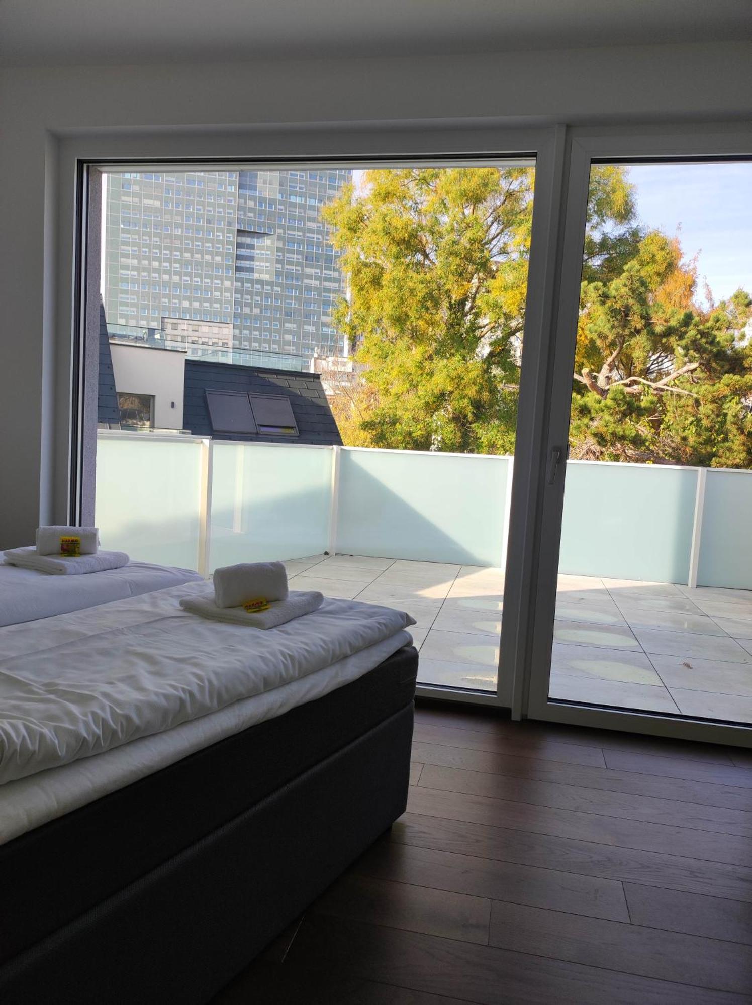 Apartment Luxus Penthouse Gegenueber International Centre Und Kaiserwasser Wien